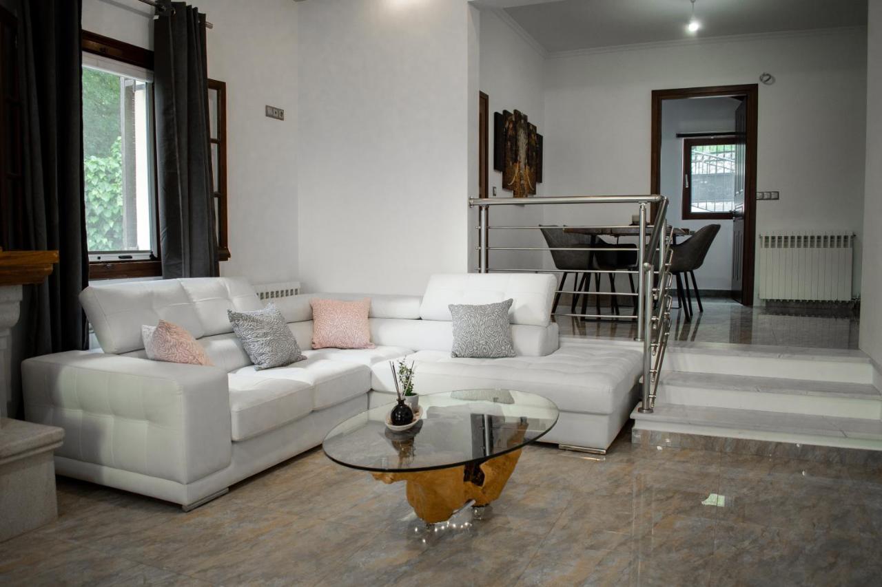 فيلا Gkk House Private Swimming Pool Luxury House Skriperon المظهر الخارجي الصورة