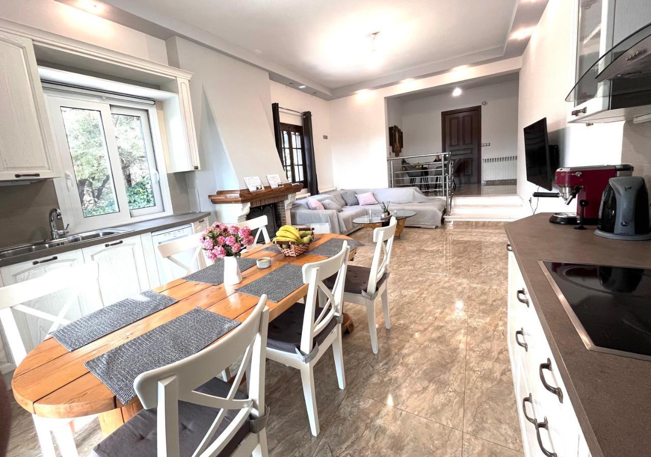 فيلا Gkk House Private Swimming Pool Luxury House Skriperon المظهر الخارجي الصورة