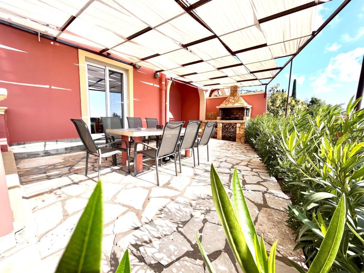 فيلا Gkk House Private Swimming Pool Luxury House Skriperon المظهر الخارجي الصورة
